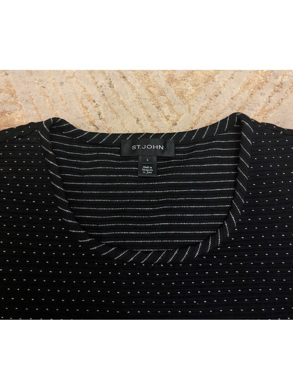 ST. JOHN Black Polka Dot Short Sleeve Blouse Shirt Small - Picture 4 of 8